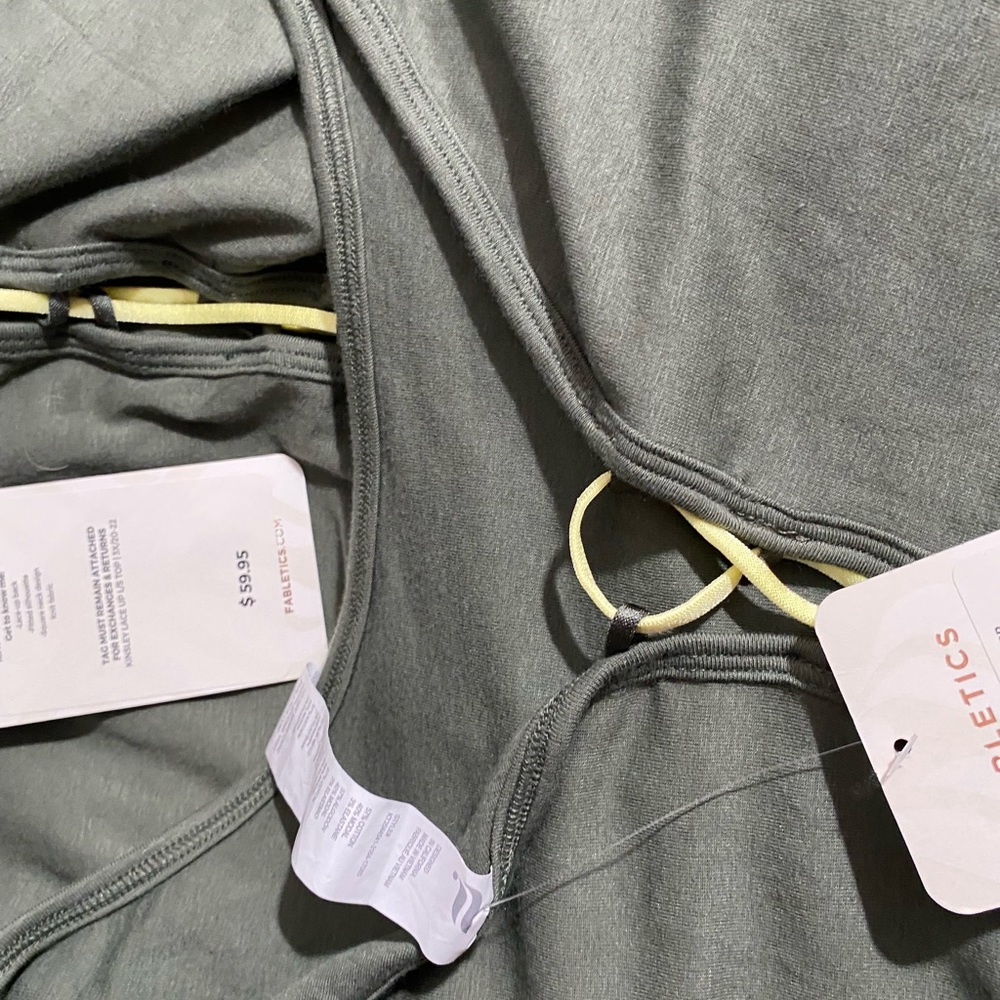 Fabletics Active tops - Picture 4 of 8